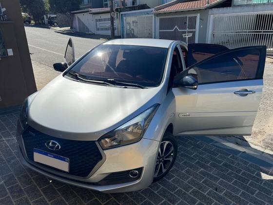 HYUNDAI HB20 1.6 R SPEC 16V FLEX 4P AUTOMÁTICO HYUNDAI HB20 1.6 R SPEC 16V FLEX 4P AUTOMÁTICO